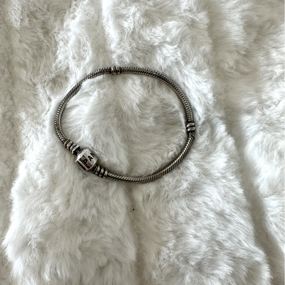 5 Alex & Ani bracelets and a Pandora bracelet - Picture 2 of 11